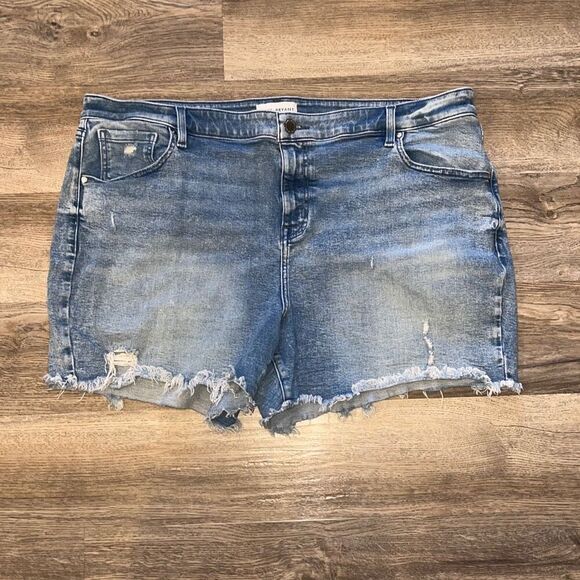 Lane Bryant Boyfriend Midi Denim Shorts Size 20 - Picture 1 of 4
